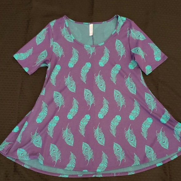 LuLaRoe Tops - Lularoe perfect tee size small
